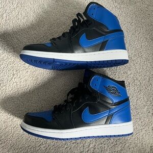 Jordan Kids Black and Blue Sneakers
